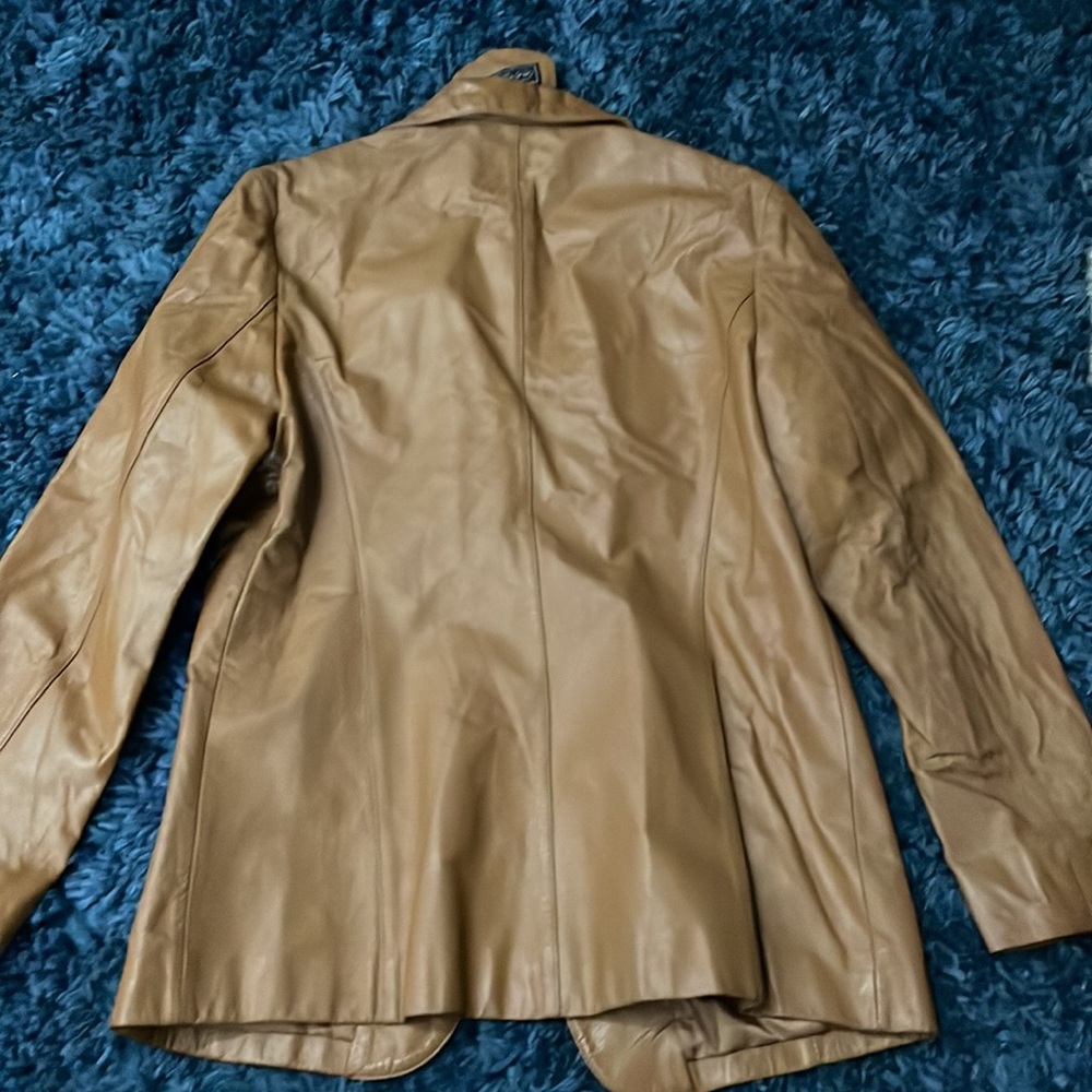 Leather jacket - Picture 3 of 3
